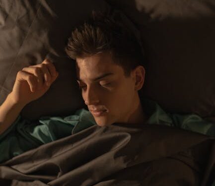 Unlock Better Sleep: 5 Ways White Noise Therapy Can Help